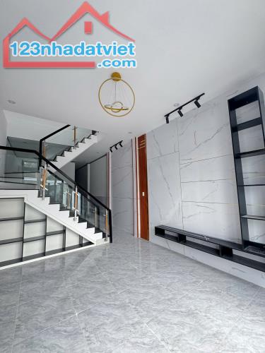 BÁN NHÀ 2 LẦU THIẾT KẾ CHÂU ÂU GẦN TRƯỜNG LÁI BỬU LONG - TP.BIÊN HOÀ - 1