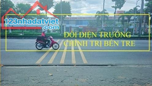 🌸Bán nhà mặt tiền trung tâm Thành phố Bến Tre, 18 tỷ, 0917726263 - 1