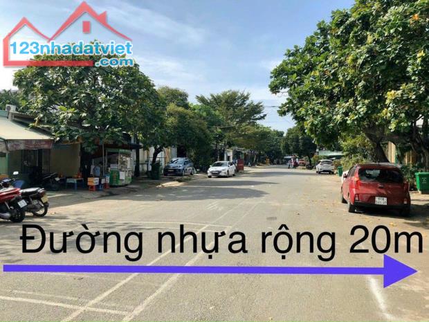 (N138) Nhà góc 2 mặt tiền đường nhựa 20m khu bên sông phường Hiệp Bình Chánh.