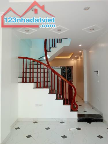 Bán nhà 33m2, 4 tầng, Cự Khê, Thanh Oai, ô tô đỗ ngày đêm 100m, giá chỉ nhỉnh 3 tỷ - 1