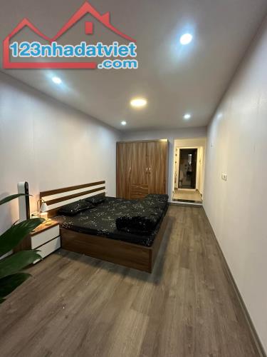 Nhà đẹp siêu hiếm Thượng Thanh Lý Sơn 16,3m2 thực tế 55m2, 5m oto tránh. 2,68tỷ - 2