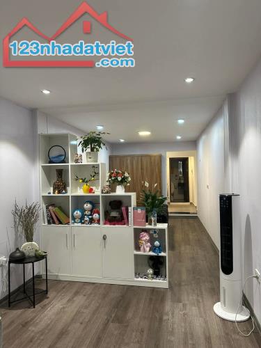 Nhà đẹp siêu hiếm Thượng Thanh Lý Sơn 16,3m2 thực tế 55m2, 5m oto tránh. 2,68tỷ - 3