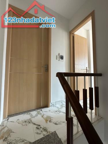 Bánnhà Cách20m ra QuangTrung P10 Gòvấp Ngang5.5m 3tầng 5tỷ3TL HoànCông - 1
