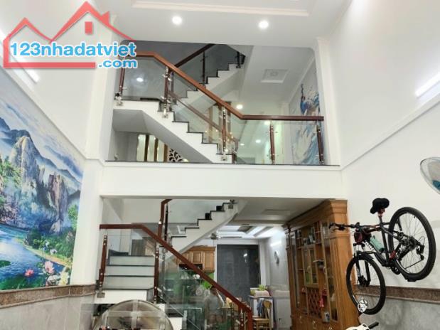 🏡🏡🏡NHÀ 5 TẦNG SÁT MẶT TIỀN PHẠM VĂN BẠCH. P15 TÂN BÌNH.... DT .57 M.💸💸💸 8.2 TỶ - 1