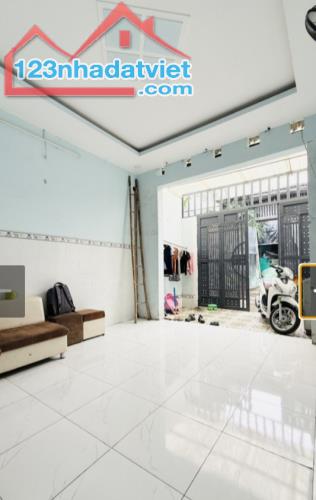 Chủ bán nhà 52m² 4x13m trệt lầu Tân Chánh Hiệp 8 Quận 12 giá rẻ 2.2 tỷ