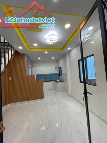 LÊ QUANG ĐỊNH P7 BÌNH THẠNH - 27M2 SỔ VUÔNG - KHÔNG QUY HOẠCH KHÔNG LÔ GIỚI - 3.X TỶ