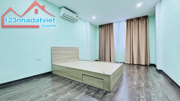 Siêu hiếm Bồ Đề 31m2 x 5T 10m oto tránh, full nội thất ở luôn, ngay hồ điều hòa. 6,35tỷ - 4