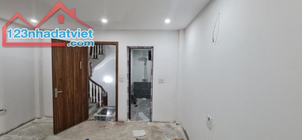 Bán Nhà Ngõ 412 Ngọc  Thụy, Long Biên, 31m2, 5 Tầng, Phân Lô, Ô TÔ,Nhỉnh 5 Tỷ - 3