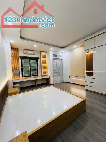 NHÀ ĐẸP 7,65 Tỷ GẦN PHỐ - CÁCH OTO ĐỖ VÀI BƯỚC CHÂN - XÁCH VALI ĐẾN Ở NGAY - 3