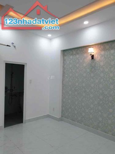 Nhà đẹp NC nup hẻm Quang Trung P14. 4,5x15m - 4