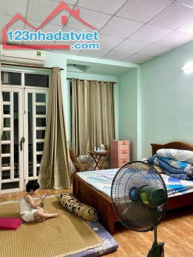 Bán nhà Huỳnh Tấn Phát Nhà Bè 80m2 đúc mới chỉ 5.5 tỷ - 2