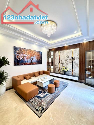 Siêu Đẹp 180tr/m2  Bán Nhà Phố Thanh Nhàn: 110m², Mặt tiền 20m, nở hậu, Lô Góc, Vị trí VIP