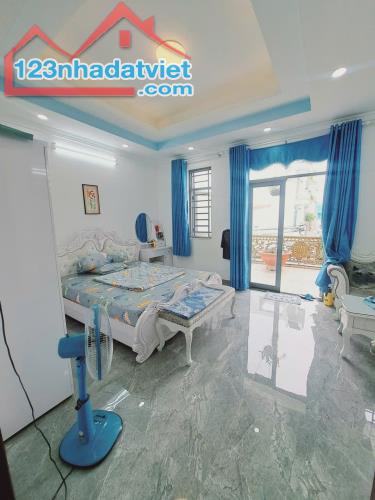 BIỆT THỰ CHIẾN LƯỢC - 93M2 (6.3x15) NGANG HIẾM 6,3M - HẺM 8M - 5 TẦNG BTCT - GIÁ 9,5 🧄 LH - 4