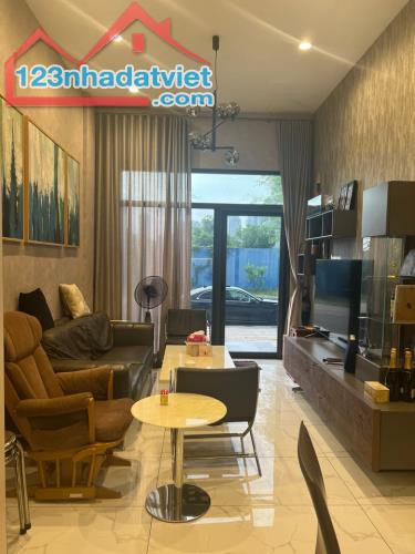 Cho thuê căn hộ tầng trệt LakeView Thủ Thiêm 3PN