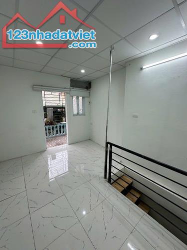 Bán nhà 4 tầng 15m đẹp 2ty770 ngõ Khâm Thiên, Đống Đa - 2