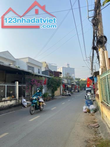 Đất Nền full Thổ Cư 70m2 , Võ Văn Hát, Long Trường, Q9, Được xây dựng 5 Tầng , 3.8 Tỷ