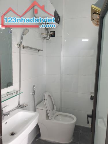 BÁN NHÀ ĐẸP 3.2 TỶ 3 TẦNG 52M2 MẶT ĐƯỜNG KHU LỘC VƯỢNG - 4