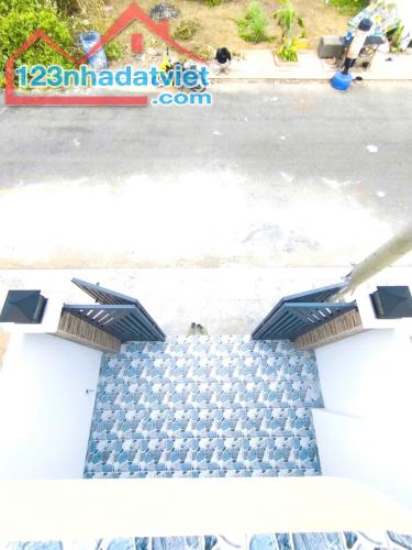 Nhà Mới Xinh, Đón tết, Khu P lô, DTSD 102M2, Đường 10m, có vỉa hè, chỉ 3.15ty - 4