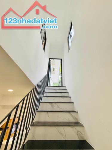 VILLA MINI  TUYỆT VỜI– DIỆN TÍCH ĐẤT 102M2- GẦN EMART PHAN H - 2