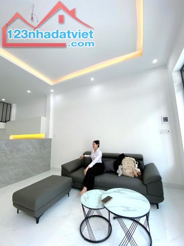 BÁN CĂN NHÀ RỘNG 5*27 TẶNG NỘI THẤT GIÁP TRẢNG DÀI BIÊN HÒA - 2