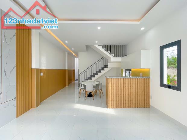 SỞ HỮU NHÀ LẦU 130M² KÈM BỘ NỘI THẤT SANG TRỌNG – GIÁ CHỈ 750 TRIỆU! - 1