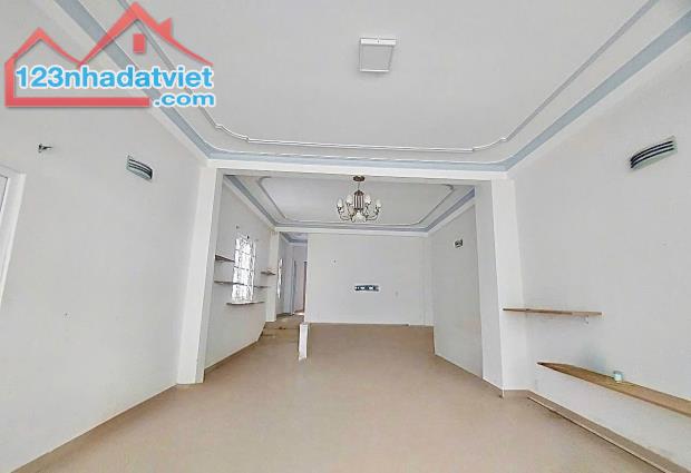 🏡 BÁN NHÀ 2 MẶT TIỀN ĐƯỜNG Ô TÔ NGUYỄN LƯƠNG BẰNG, P2, ĐÀ LẠT - 1