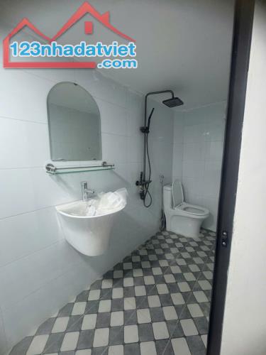 Cần bán nhà 38m x 2 tầng, 2N2VS Lê Trọng Tấn, Khương Mai, Thanh Xuân  giá 2.65  tỷ - 2