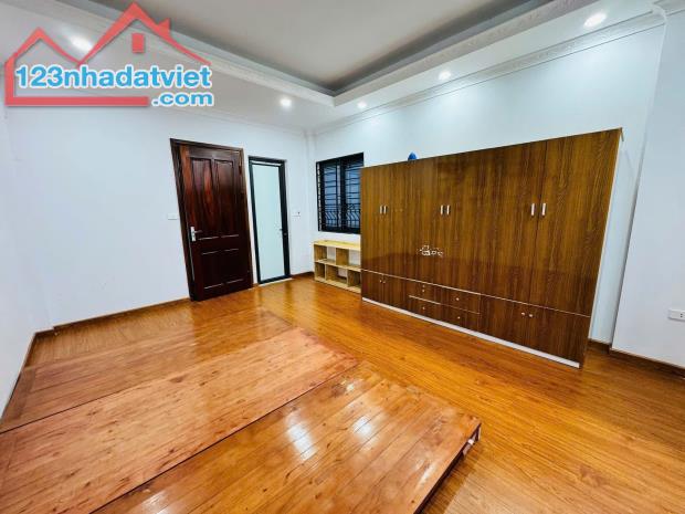 Nhà Hòe Thị 30m² - Giá chỉ 7.3 Tỷ - Siêu Phẩm Khu VIP