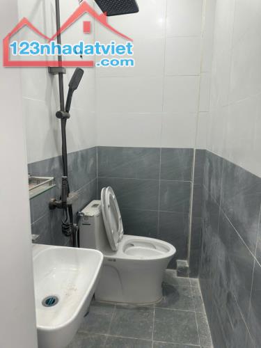 📢📢📢BÁN CĂN NHÀ 2 TẦNG DÂN XÂY PHỐ DƯ HÀNG - 4