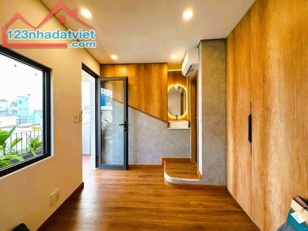 SIÊU PHẨM 4 TẦNG - DTSD 84 M2 - NGANG TO 5M - ÔTÔ SÁT NHÀ - HOÀNG HOA THÁM - BÌNH THẠNH. - 5