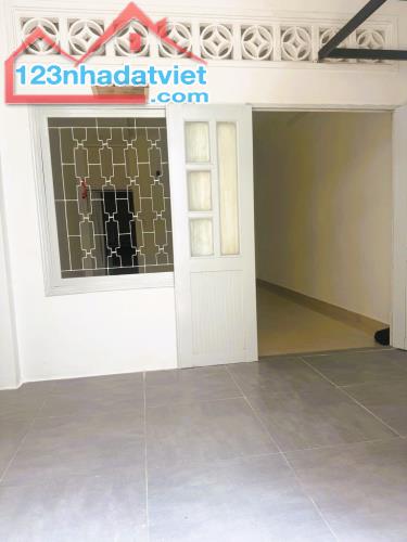 BÁN ĐẤT TẶNG NHÀ MỚI ĐẸP - DT 60 M2 (5 x 12) - XÔ VIẾT NGHỆ TĨNH - NGAY NGÃ TƯ HÀNG XANH. - 5