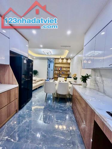 Bán Nhà Đẹp Việt Hưng 50m2- Hơn 9 tỷ-SIÊU PHẨM 6 TẦNG THANG MÁY-FULL NỘI THẤT-KINH DOANH - 1