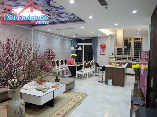 Bán chung cư 62 Nguyễn Huy Tuởng, Thanh Xuân, 175m2, siêu vip 4 ngủ, 4wc, 4 ban công, nhỉn