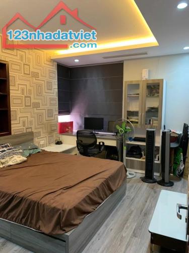 Bán chung cư 62 Nguyễn Huy Tuởng, Thanh Xuân, 175m2, siêu vip 4 ngủ, 4wc, 4 ban công, nhỉn - 3