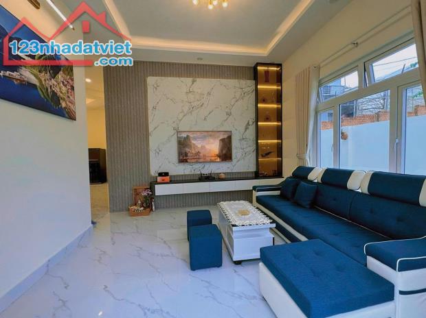 Bán Villa Trần Đại Nghĩa Phường 8 Đà Lạt 201m2 chỉ 9 tỷ 9 - 1