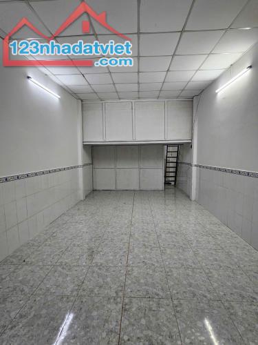 BÁN NHÀ QUẬN BÌNH TÂN đường Lê Đình Cẩn 65m2 (4m x 16.5m) giá chỉ 2.5 tỷ - 4