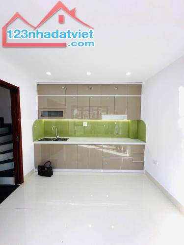 Bán nhà ba đình 32m2 5.9 tỷ ngõ thông kinh doanh - 2