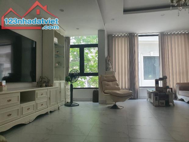 BÁN NHÀ PHÂN LÔ - VỈA HÈ, Ô TÔ - 77M², 4 TẦNG, MT 6M, 24.5 TỶ - TRẦN QUỐC HOÀN, CẦU GIẤY - 3