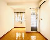 Gấp bán nhà Tân Bình, 3 tầng, cạnh MT Phổ Quang, giá 13.7 tỷ, dt 64m2.