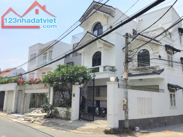 BIỆT THỰ LÔ GÓC – 210M² (8x26M) – Ở NGAY – MẶT TIỀN ĐƯỜNG THẠNH MỸ LỢI