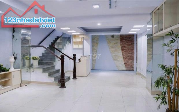 Bán nhà hẻm xe tải đường Trần Hưng Đạo, Q1: 5,6m x 18m, 5 tầng, HĐT: 90 triệu/th, Giá 29t - 1