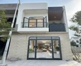 Bán nhà 2 tầng nằm cổng sau KCN Nam Tân Uyên - 590tr nhận nhà ở ngay