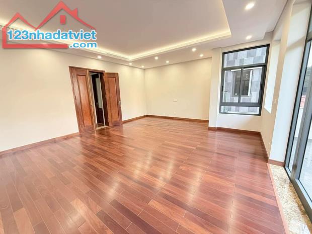 BÁN BIỆT THỰ VIP LÀNG QUỐC TẾ THĂNG LONG 202M2 - 4 TẦNG - 7.8M MẶT TIỀN - 120 TỶ - HIẾM