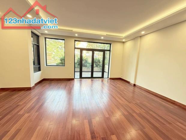 BÁN BIỆT THỰ VIP LÀNG QUỐC TẾ THĂNG LONG 202M2 - 4 TẦNG - 7.8M MẶT TIỀN - 120 TỶ - HIẾM - 1