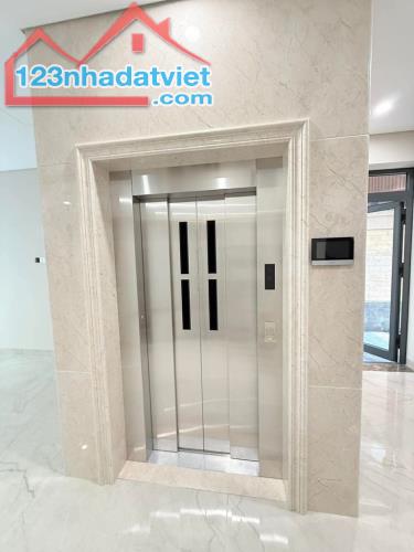 BÁN BIỆT THỰ VIP LÀNG QUỐC TẾ THĂNG LONG 202M2 - 4 TẦNG - 7.8M MẶT TIỀN - 120 TỶ - HIẾM - 3