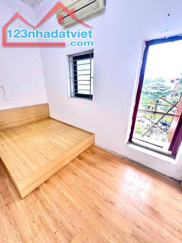 Cho Thuê CCMN 81 Hồng Hà Ba Đình 30m2 1K1N Studio Thang Máy Cửa Sổ Ban Công Trống 9 Phòng - 3