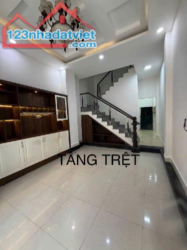 Chính chủ 1 đời - Hàng xóm Quận 10 – Hẻm xe tăng – 56m2, 3T, ngang 4m – Nhỉnh nhẹ 6. Tỷ.