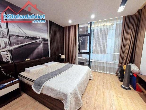 VỊ TRÍ ĐẸP NHẤT HÀ ĐÔNG - NHÀ 5T VĂN QUÁN TIỆN ÍCH NGẬP TRÀN, 70M 18 TỶ 8 - 3