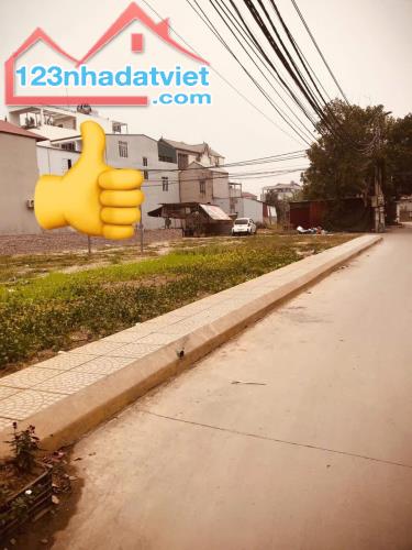 HÓT. Cần bán đất kinh doanh tt Quang Minh, Mê Linh, giá chỉ 4x tr/m2.