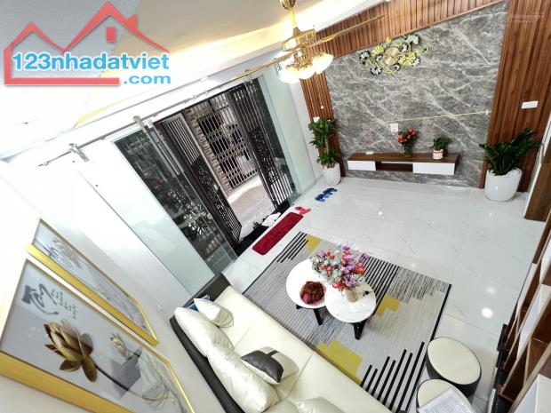 THẦN TÀI GÕ CỬA KHƯƠNG TRUNG 45M2,Ô TÔ ĐỖ CỬA, NGÕ THÔNG, ĐƯỜNG TO 10,5 TỶ - 1